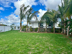Maison a mont Choisy en vente composé de 3 chambres+ bureau et piscine près des commerces, réservée aux mauriciens, par jinvesty île Maurice