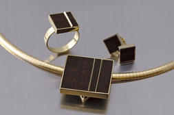 Goldschmiede Backhaus, Schmuck, Handarbeit, Unikat, Einzelstück, Markus Backhaus, Collier, Anhänger, Ring, Ohrstecker, Amazaque, Gelbgold 585