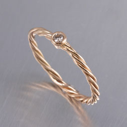 Verlobungsring, Goldschmiede Backhaus, Schmuck, Handarbeit, Unikat, Einzelstück, John-Michael Mendizza, Ring, Diamant,  Apricotgold 585, 