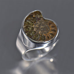 Damenring Silber 925 mit Ammonit, Goldschmiede Backhaus, Handarbeit, Kundenauftrag, Unikat, Einzelstück, Markus Backhaus