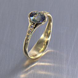 Damenring Gelbgold 585 mit Tansanit und Brillanten, Goldschmiede Backhaus, John-Michael Mendizza, Handarbeit, Unikat, EinzelstückHandarbeit, 
