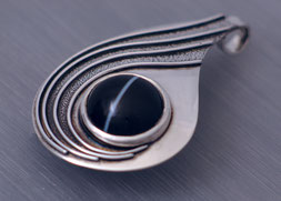 Anhänger in Silber mit Onyx, Schmuck, Handarbeit, Unikat, Einzelstück, Goldschmiede Backhaus, SMarkus Backhaus, Silber 925, Sterling-Silver