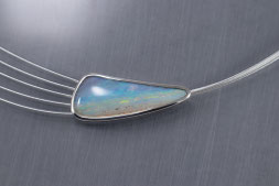 Goldschmiede Backhaus, Schmuck, Handarbeit, Unikat, Einzelstück, Anhänger, John-Michael Mendizza, Boulder-Opal, Silber 925, Sterling-Silver