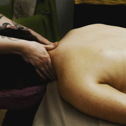 Ganzheitliche Massage 