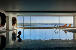 Cliff House Pool mit Meerblick