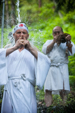 TAKIGYO WASSERFALLMEDITAION JAPAN 2013