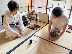 本格的な薄茶席をお楽しみください