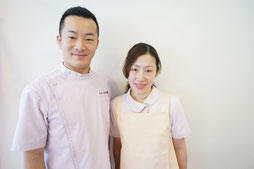 院長 横川賢一 受付助手 横川奈穂