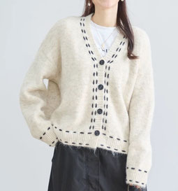 配色ステッチカーデ フォーユー価格　3,880円(税込)   