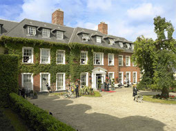 Hafield Manor Frontansicht