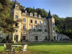 Chateau de Perreux von aussen