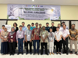 Group photo of all participants