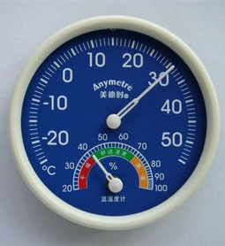 Thermometer und Hygrometer beim Cannabis Anbau , Hanfanbau indoor