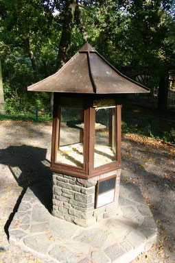 leergeräumtes Mäusehaus im Berliner Tierpark