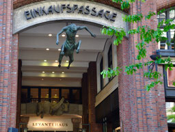 Fassadenpracht in der Mö