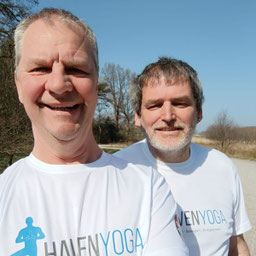 Fred und Olaf beim Nordic Walking