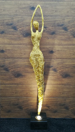 Drahtskulptur in gold