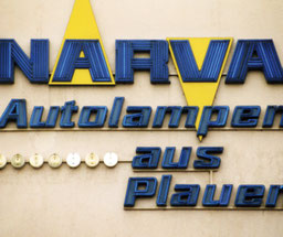 Plauen, Pausaer Straße 22, Neon Leuchtreklame Narva