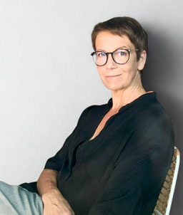 Portrait of Sandra Herz, AI Coach and Facilitator