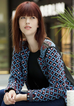 Haare & Make-up: Julia Arnhardt (bloos Absolventin 2014) Fashionstyling: Nickangel Model: JuleEva Agency: JAVA People Management Foto: Markus Thiel