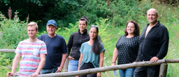 Bild: Ein Teil der Aktiven der Naturschutzgruppe: Christopher Fischer, Fred Neis, Laura Theiß, Alexandra Simon-Keutzer, Verena Pieroth, Ulrich Klehm, Foto: Lenz