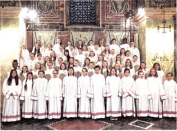 Kommt zu einem Konzert nach Erkelenz: Der Mädchenchor am Aachener Dom. Foto: Veranstalter