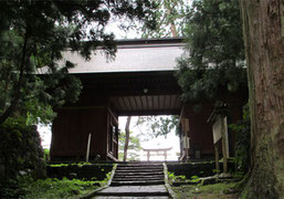 *羽黒山登り口 【随神門】