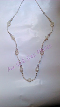 Sautoir : perles de rocailles et perles acryliques 