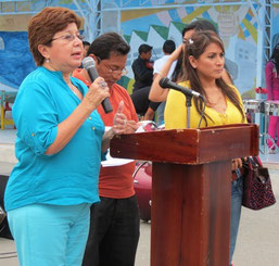 Alcaldesa del Cantón Jaramijó (manabí, Ecuador), Dra. Patricia Moncayo, en un homenaje a los adultos mayores.