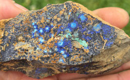 Rauchquarz auf Feldspat mit Granat ca. 3 cm hoch Utah Mineral Mountains