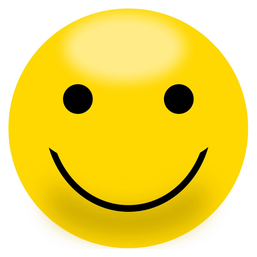Der Emoji-Klassiker, ein gelber Kreis mit schwarzen, runden Augen und einem fast halbkreisförmigen, lächelnden Mund. Auf seiner Stirn soll ein hellerer Fleck wie von reflektiertem Licht Dreidimensionalität andeuten.
