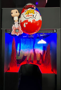 Upside-down Landschaft , xxl Kinderjoy - Überraschungsei 1,20m
