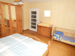 Schlafzimmer "Bruder Konrad" in Lechner's Happy-Family-Domizil