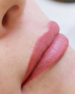 Permanent Make Up Lippen Vollschattierung bei Pigmenta Skin