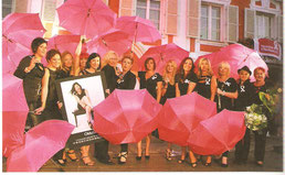 Frauenkrebshilfe, pinke Schirme