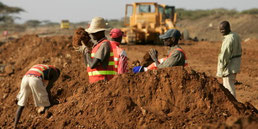 copyright: Reuters (Straßenbau in Kenia)