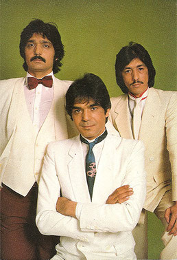 Los Chichos en 1983  postal de promoción y firmas    (Déjame solo)