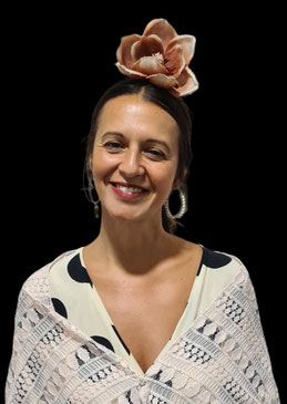 Lorena (Mezzo, penningmeester)