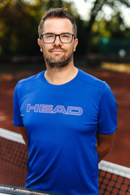 Matthias Hoberg, Inhaber von Ballplanet und Tennisschule in Magdeburg, ist ein erfahrener Tennistrainer.