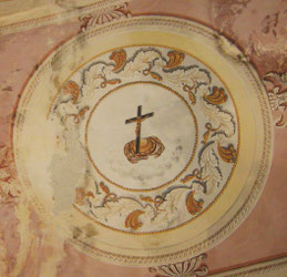 Le crucifix et le crabe, attributs de St François-Xavier