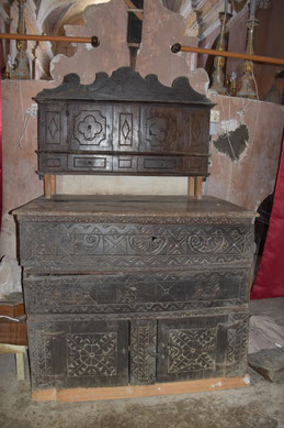 Porri-meuble de sacristie du XVIIe s.