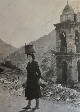Retour de "A funtana vecchja" avec "a secchja" CPA - Collection particulière
