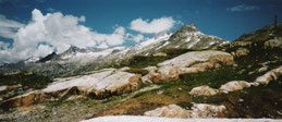 Panoramafoto genomen op de top van de Grimselpasweg.