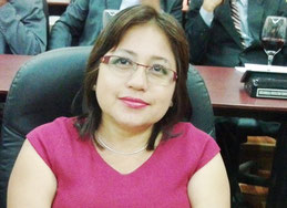 Carmita Álvarez, licenciada en Trabajo Social, lidera el Tribunal Electoral del Consejo Universitario de la Uleam de Manta, Ecuador.
