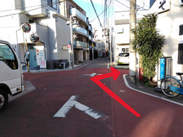 下石神井商店街を進み、やぶ久さんのある道を右に曲がる