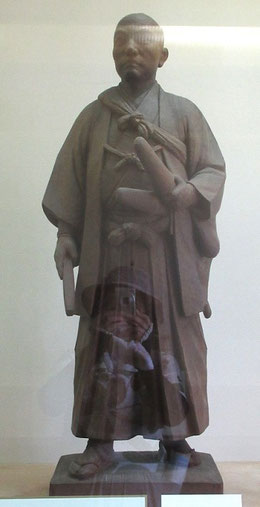 高さ１６０センチくらい