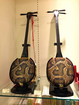 沖縄三味線 40年以上前の商品です 楽器アンプ用 値下げ25,000円→15,000円