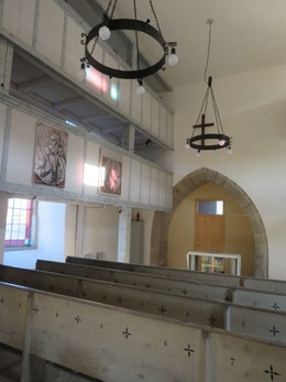 Empore mit Grisaillemalerei