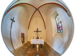 Frühgotischer Chor und restauriertes Vortragekreuz