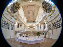 Liturgenblick in das Gotteshaus